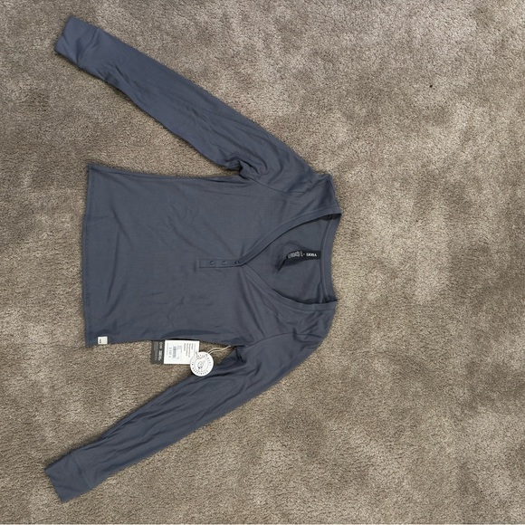 Vuori Slate Gray Ribbed Henley - Picture 4 of 5